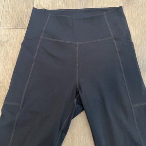 Black Activewear Leggings with Pockets from Girlfriend Collective - size M